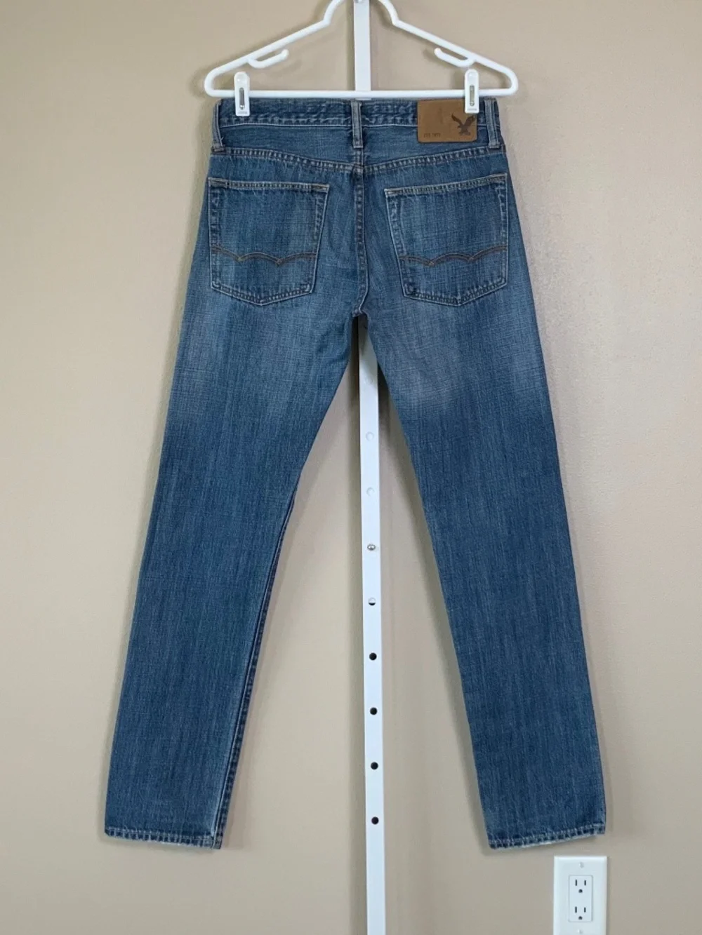 American Eagle Distressed Wash Slim Jeans